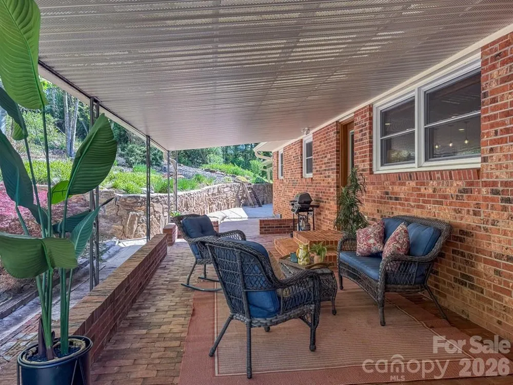 52 Briar Patch Road Cullowhee, NC 28723