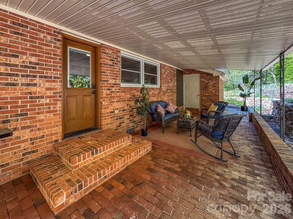 52 Briar Patch Road Cullowhee, NC 28723