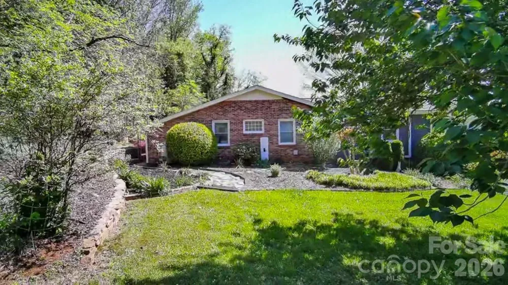 52 Briar Patch Road Cullowhee, NC 28723