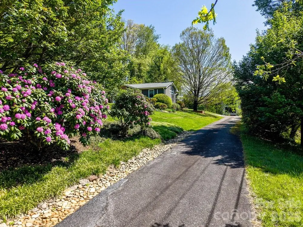 52 Briar Patch Road Cullowhee, NC 28723