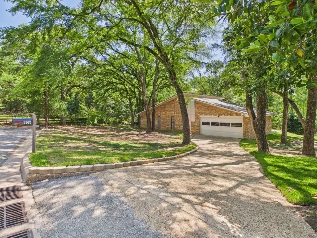1406 Loma Linda Drive Athens, TX 75752