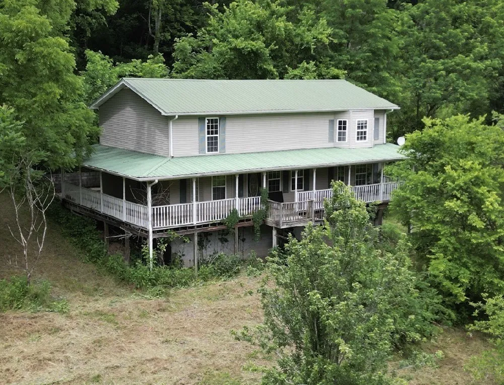98 Hackett Valley Rd Hickman, TN 38567