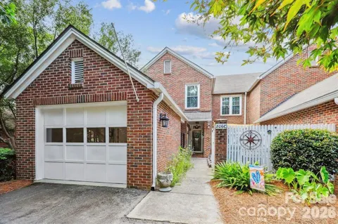 806 Colony Oaks Drive