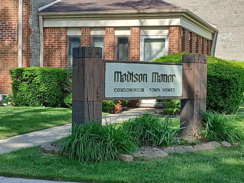 29130 Tessmer Court Madison Heights City, MI 48071