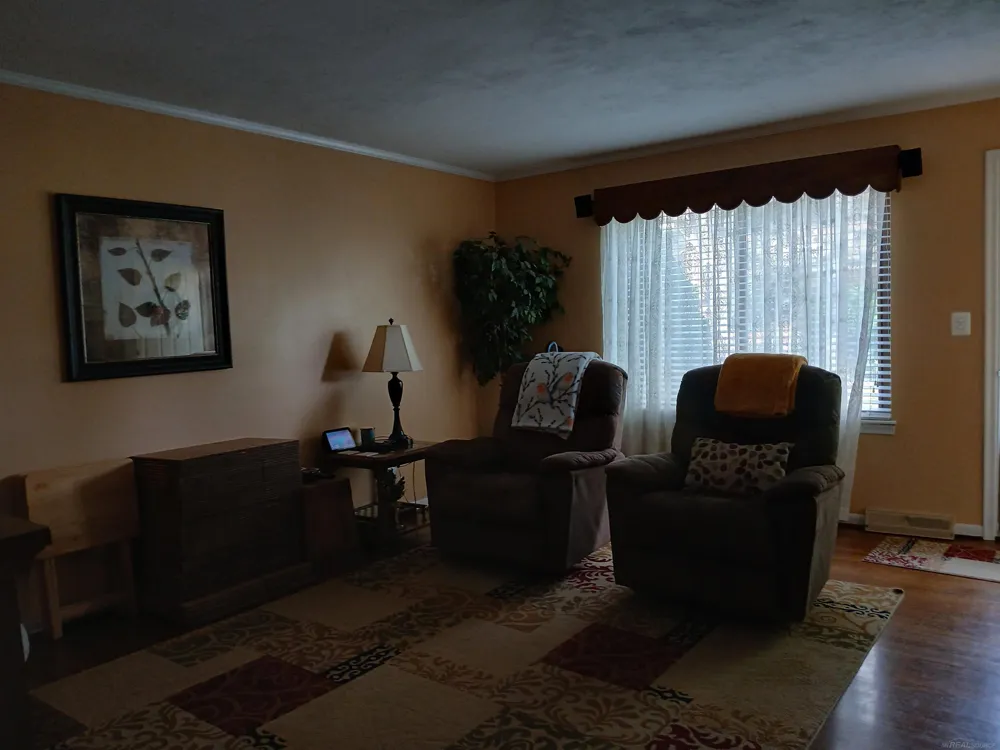 29130 Tessmer Court Madison Heights City, MI 48071