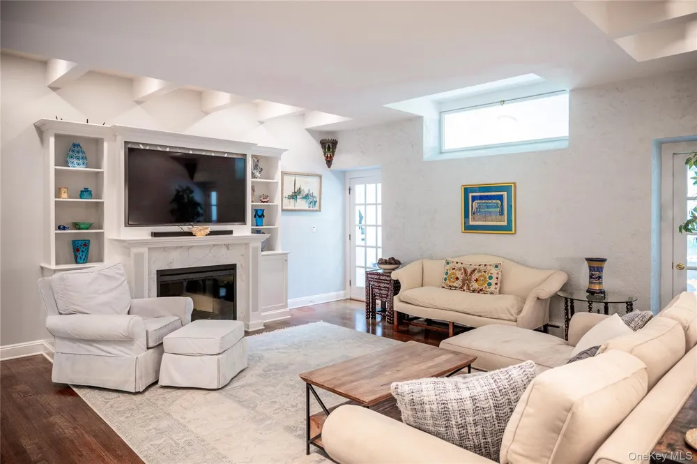 34-36 E Lake Stable Road Tuxedo Park, NY 10987