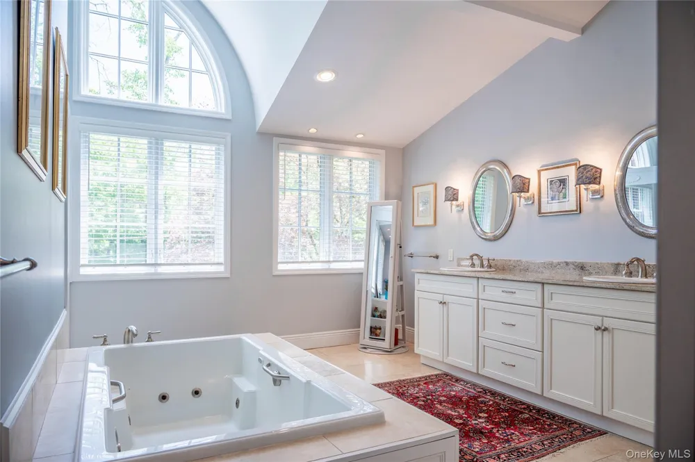 34-36 E Lake Stable Road Tuxedo Park, NY 10987