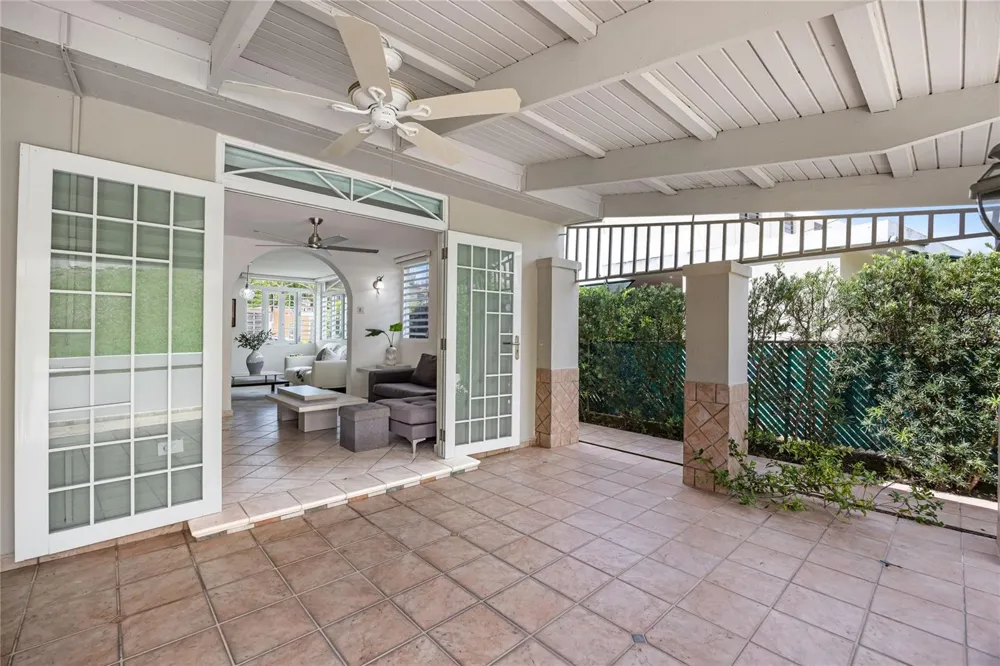 Calle 6 H17 TINTILLO GARDENS Guaynabo, PR 00966