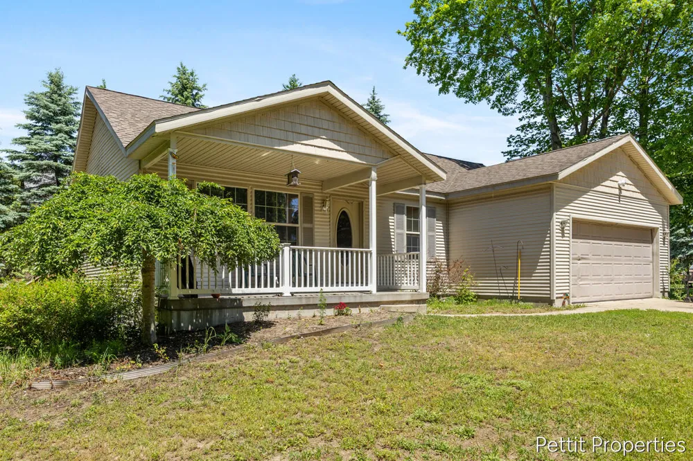 2481 Bauer Road Jenison, MI 49428
