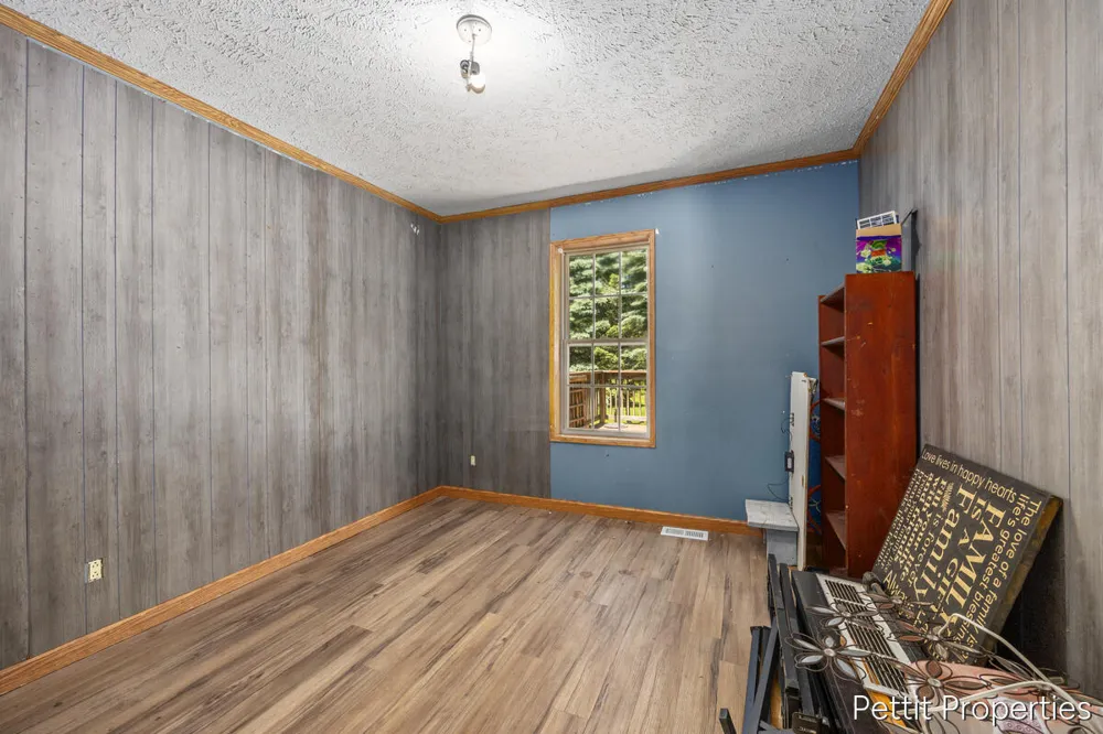 2481 Bauer Road Jenison, MI 49428
