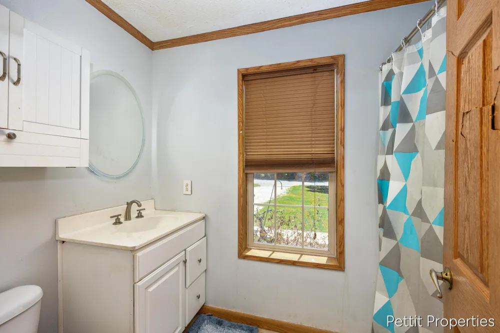 2481 Bauer Road Jenison, MI 49428