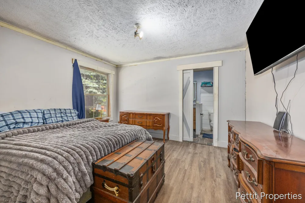 2481 Bauer Road Jenison, MI 49428