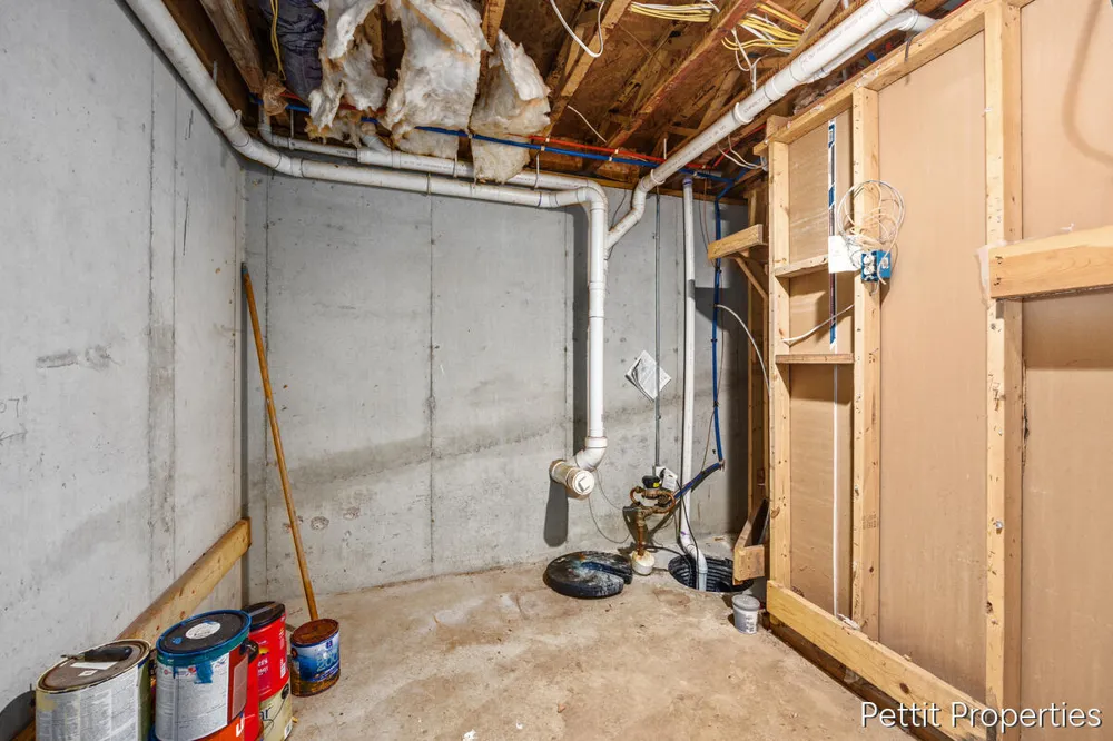 2481 Bauer Road Jenison, MI 49428