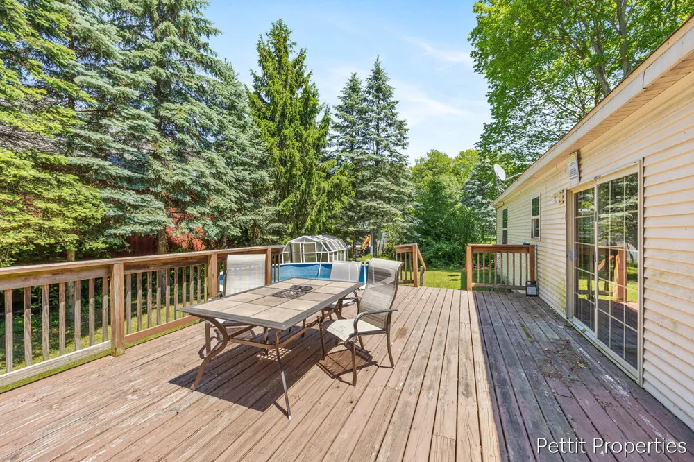 2481 Bauer Road Jenison, MI 49428