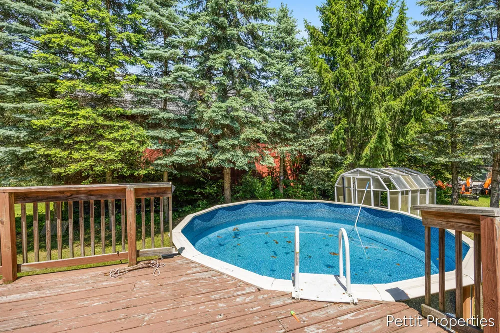 2481 Bauer Road Jenison, MI 49428
