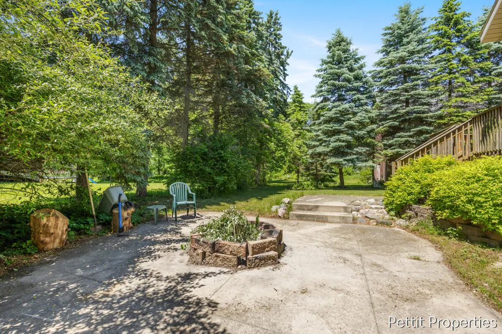 2481 Bauer Road Jenison, MI 49428