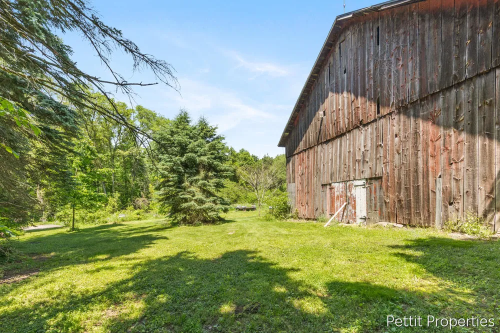 2481 Bauer Road Jenison, MI 49428