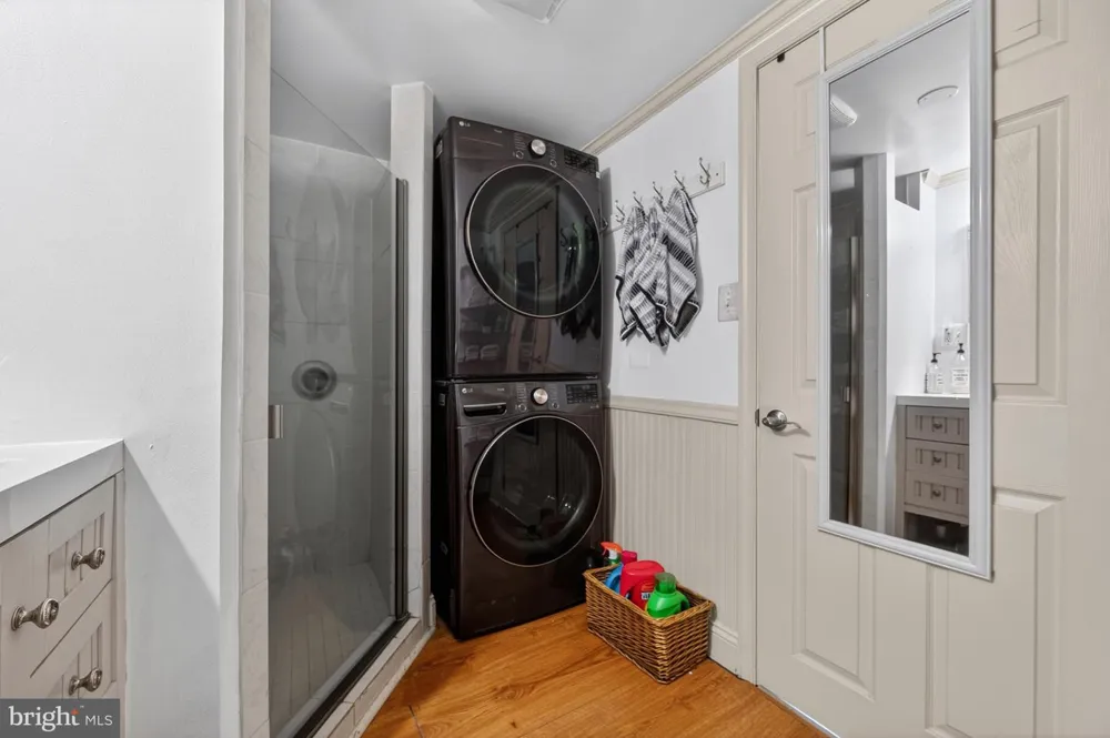 18 E LOUDOUN STREET Round Hill, VA 20141