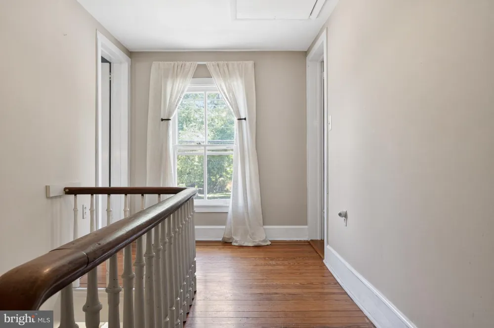 18 E LOUDOUN STREET Round Hill, VA 20141