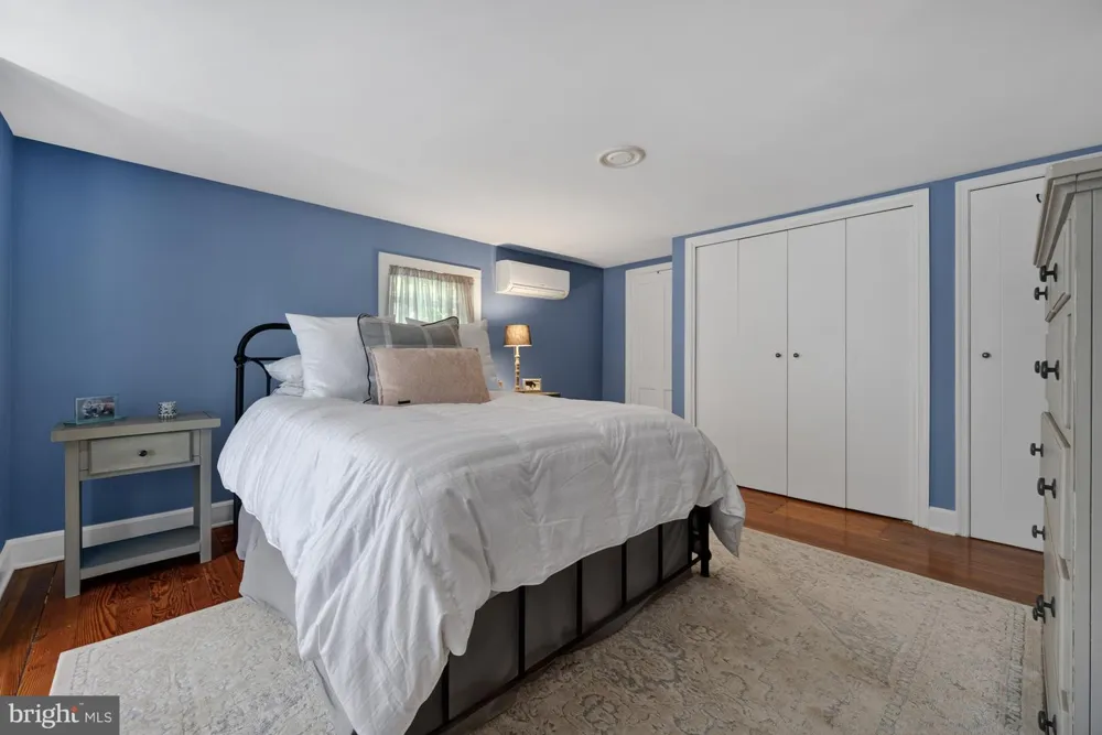 18 E LOUDOUN STREET Round Hill, VA 20141