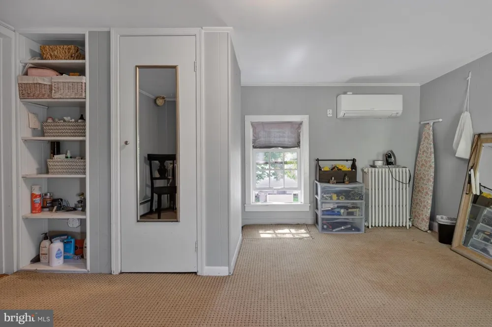 18 E LOUDOUN STREET Round Hill, VA 20141