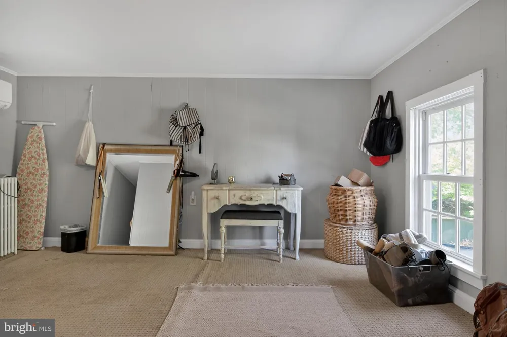 18 E LOUDOUN STREET Round Hill, VA 20141