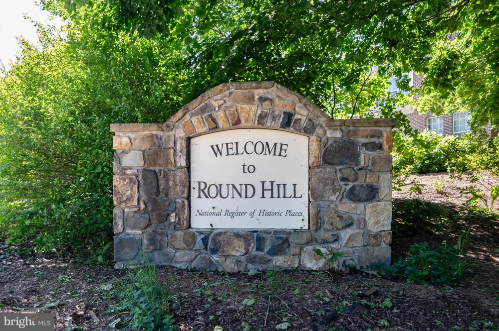 18 E LOUDOUN STREET Round Hill, VA 20141