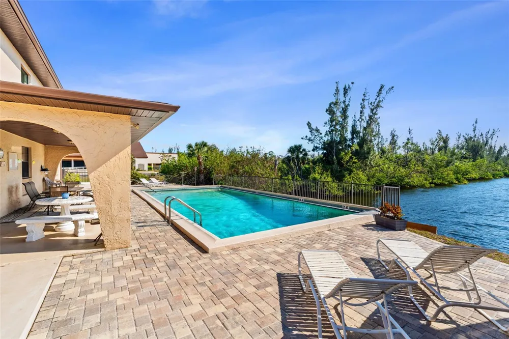 1217 AQUI ESTA DRIVE #5 Punta Gorda, FL 33950