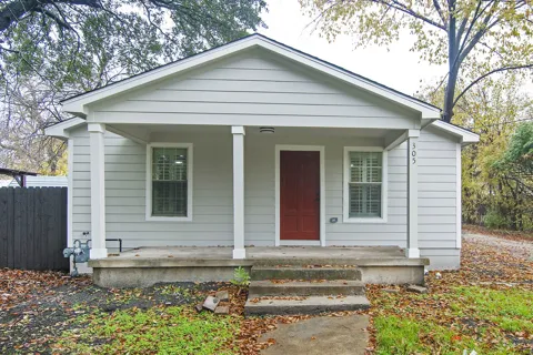 305 College Street