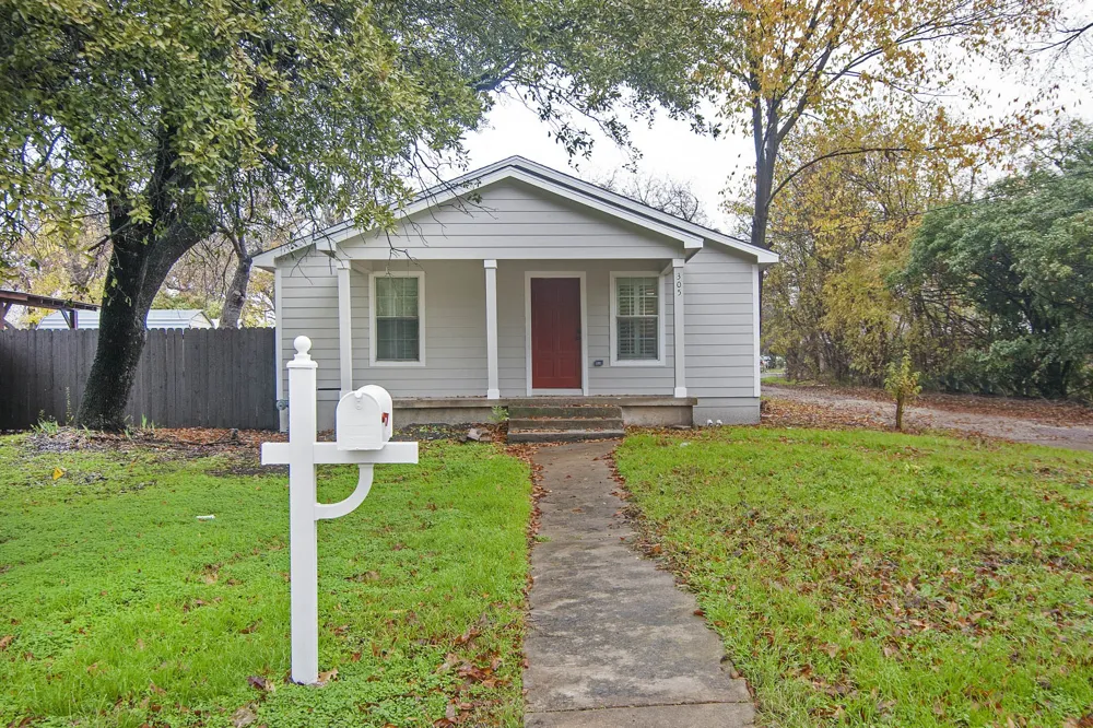 305 College Street Farmersville, TX 75442