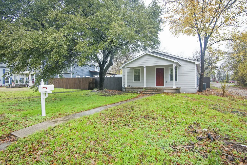 305 College Street Farmersville, TX 75442