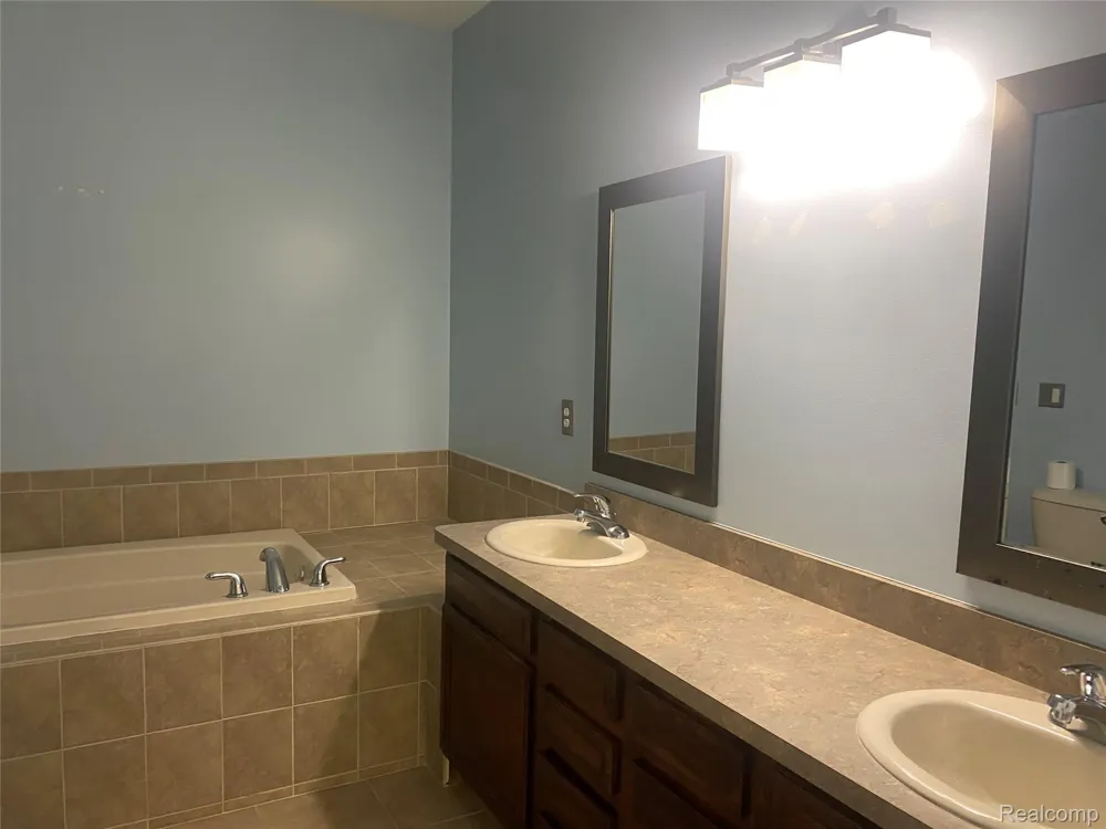 34558 Northrup Drive Chesterfield Township, MI 48047