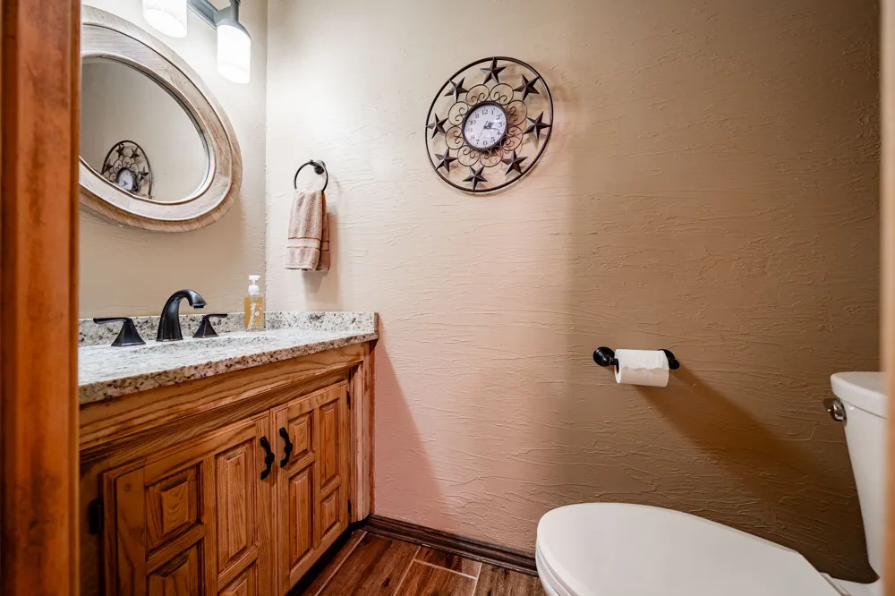 4946 County Road 410 Hawley, TX 79525