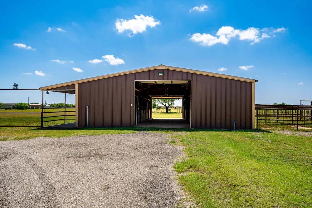 4946 County Road 410 Hawley, TX 79525