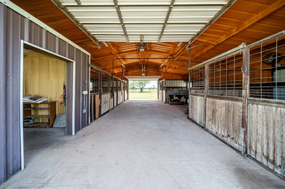 4946 County Road 410 Hawley, TX 79525