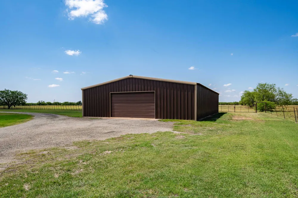 4946 County Road 410 Hawley, TX 79525