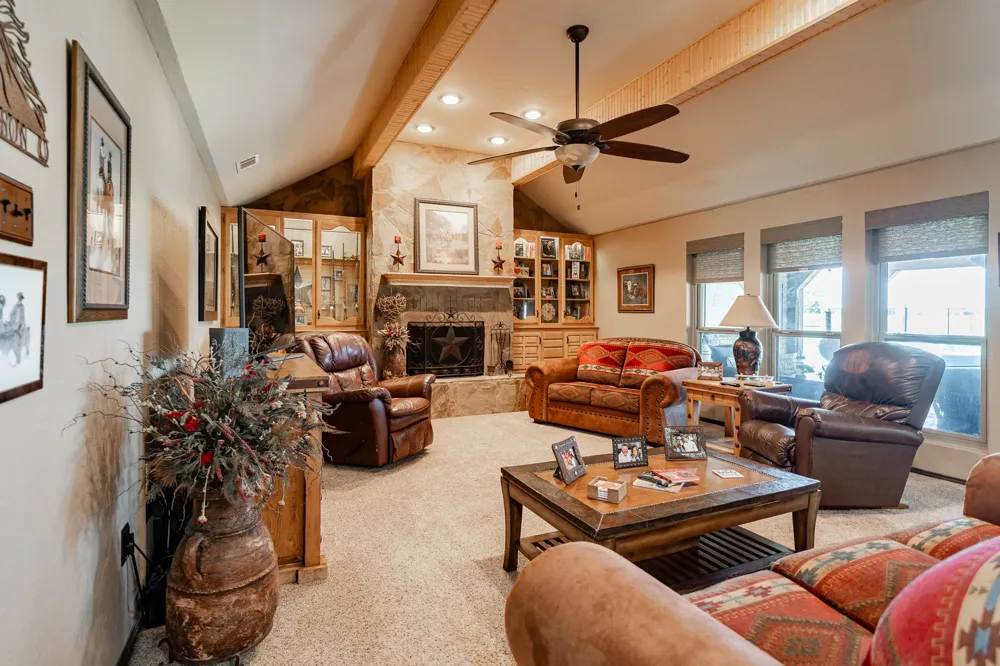 4946 County Road 410 Hawley, TX 79525