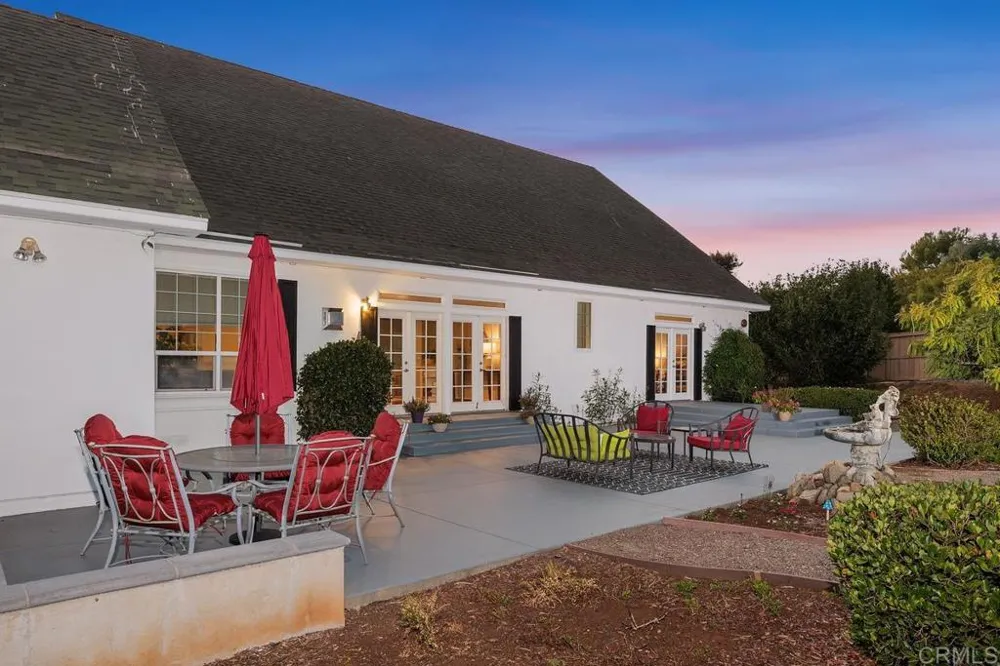 212 Acropolis Way Vista, CA 92084