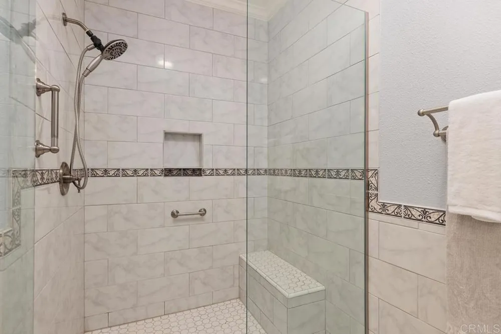 212 Acropolis Way Vista, CA 92084