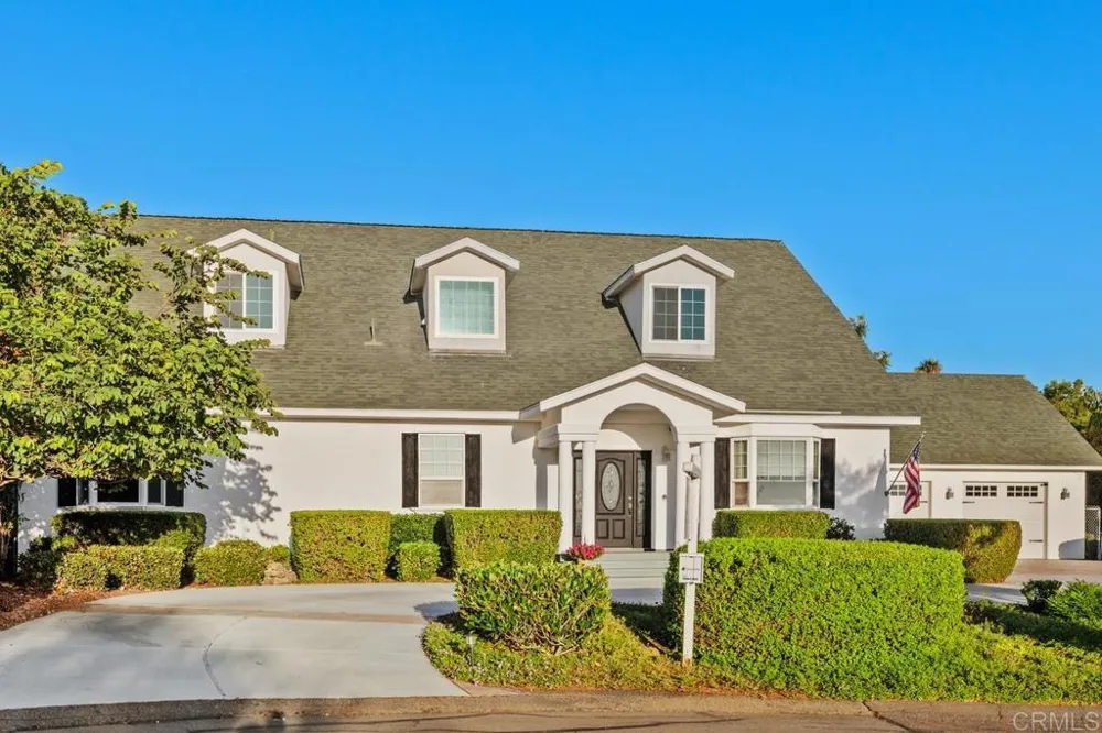 212 Acropolis Way Vista, CA 92084