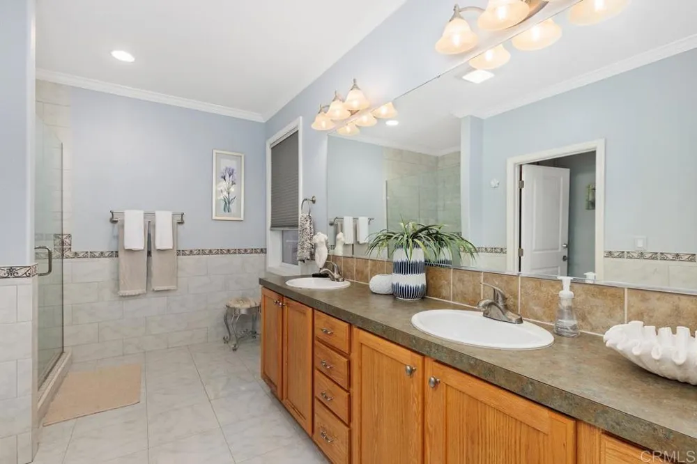 212 Acropolis Way Vista, CA 92084