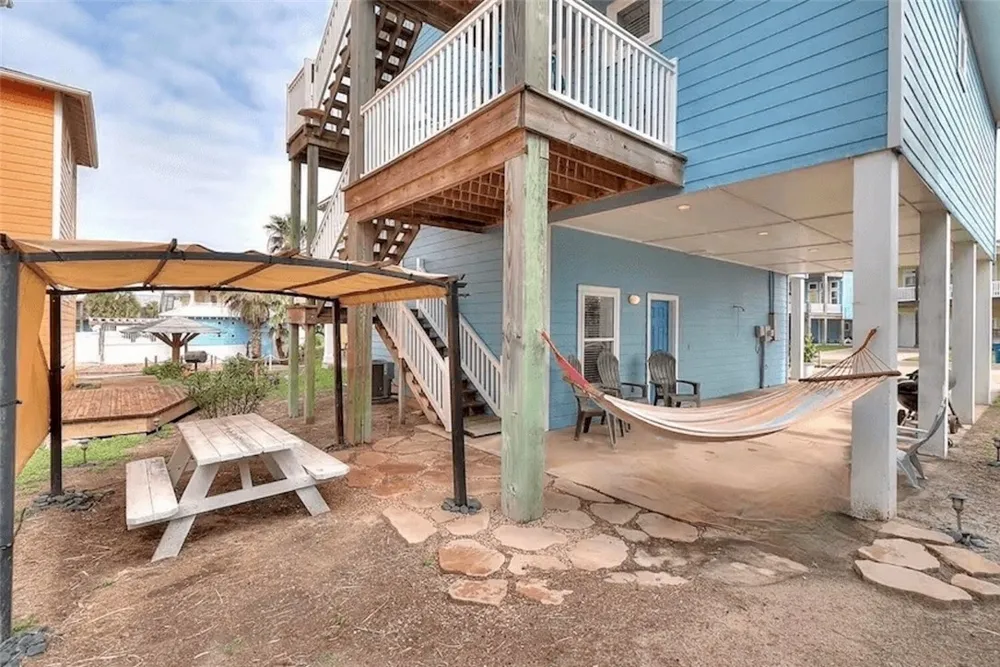 678 Anchor Drive Port Aransas, TX 78373