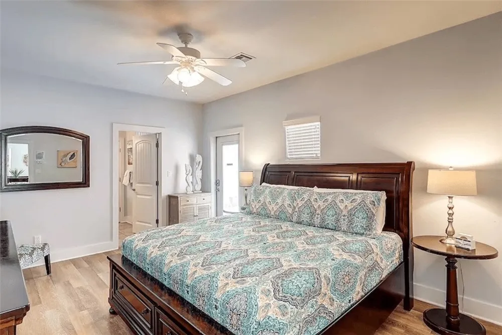 678 Anchor Drive Port Aransas, TX 78373