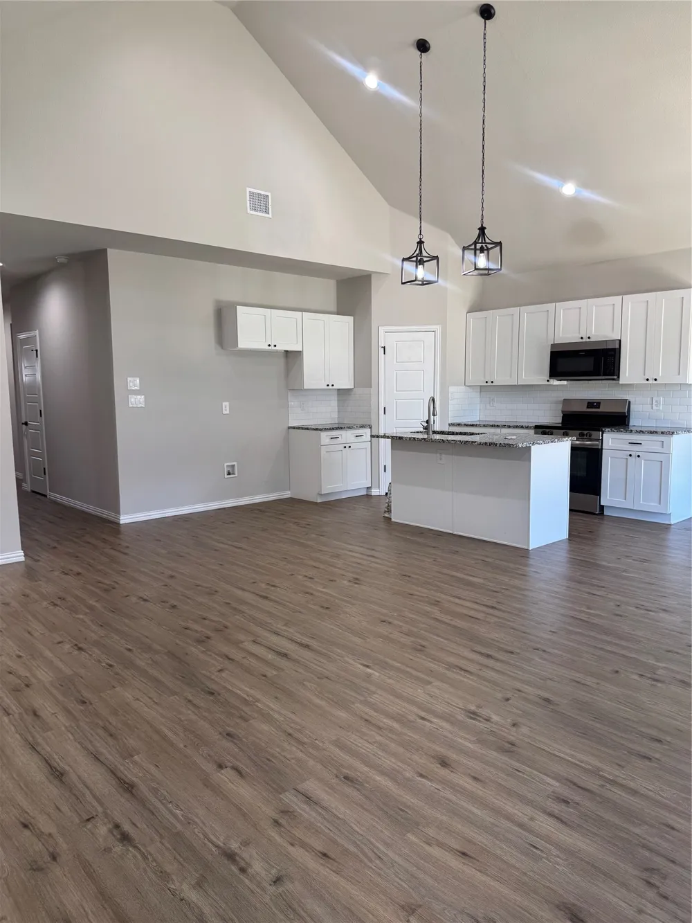 133 Magnolia Estates Street Crowley, TX 76036
