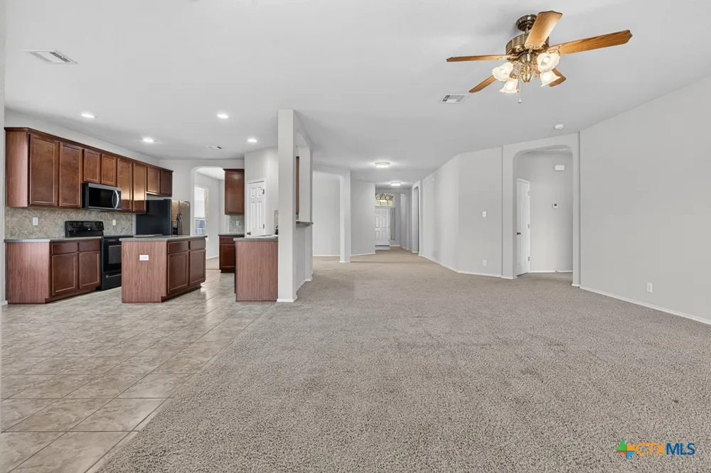 11631 Lemonmint Parkway San Antonio, TX 78245