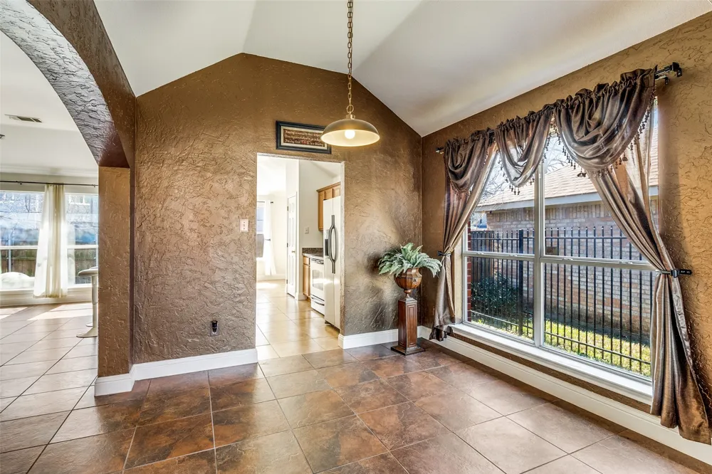 4621 Saint Francis Avenue Dallas, TX 75227