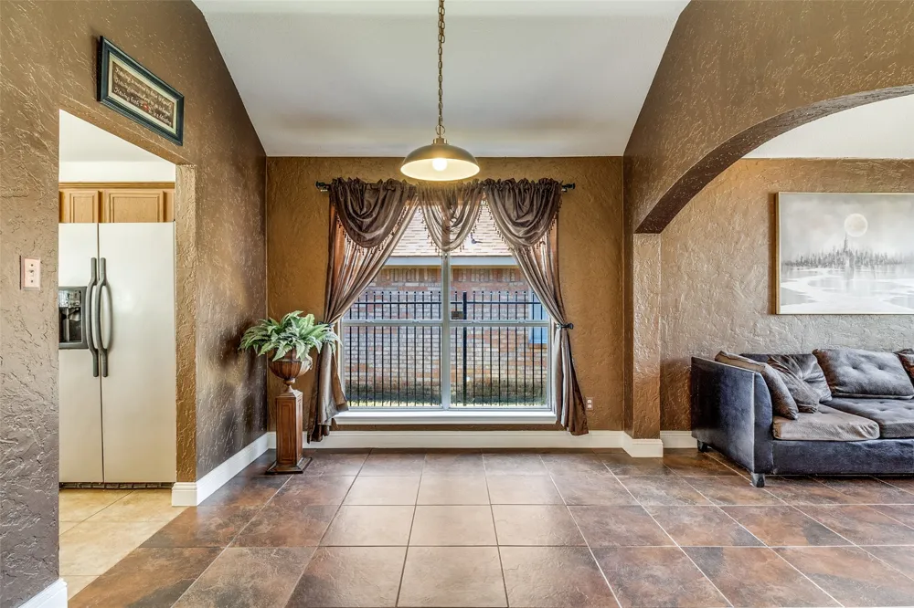 4621 Saint Francis Avenue Dallas, TX 75227