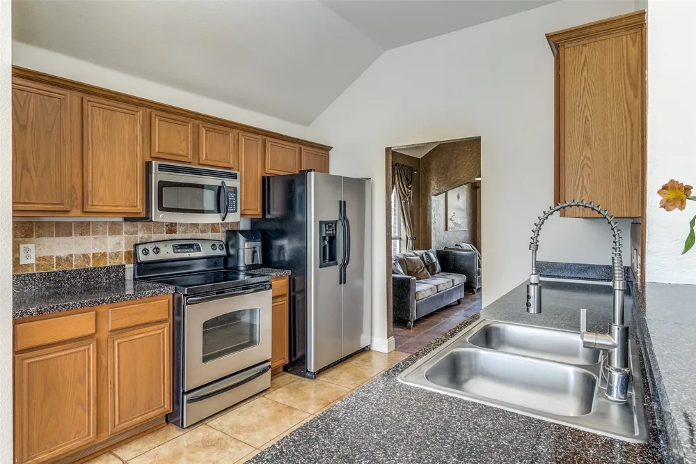 4621 Saint Francis Avenue Dallas, TX 75227