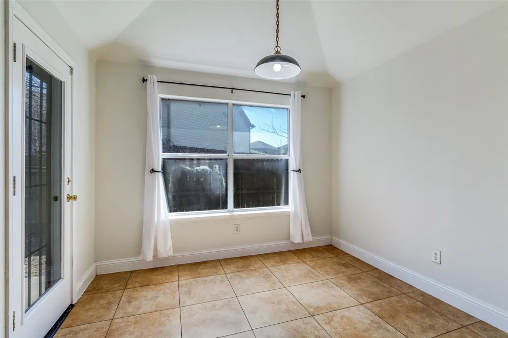 4621 Saint Francis Avenue Dallas, TX 75227