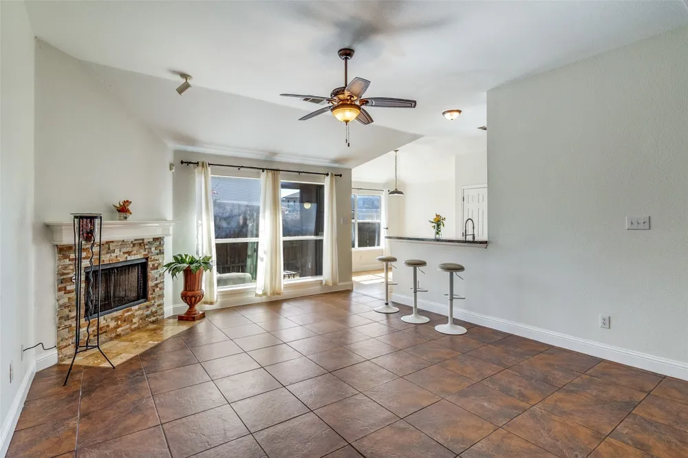 4621 Saint Francis Avenue Dallas, TX 75227
